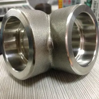 ASTM A105 90D Elbow, 1.5 Inch, 6000LB, SW Ends